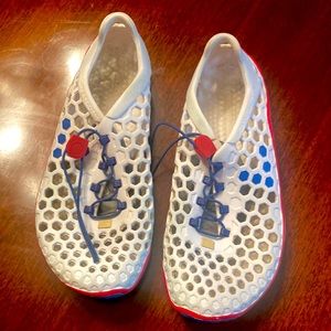 Vivobarefoot Ultra Size 45 White